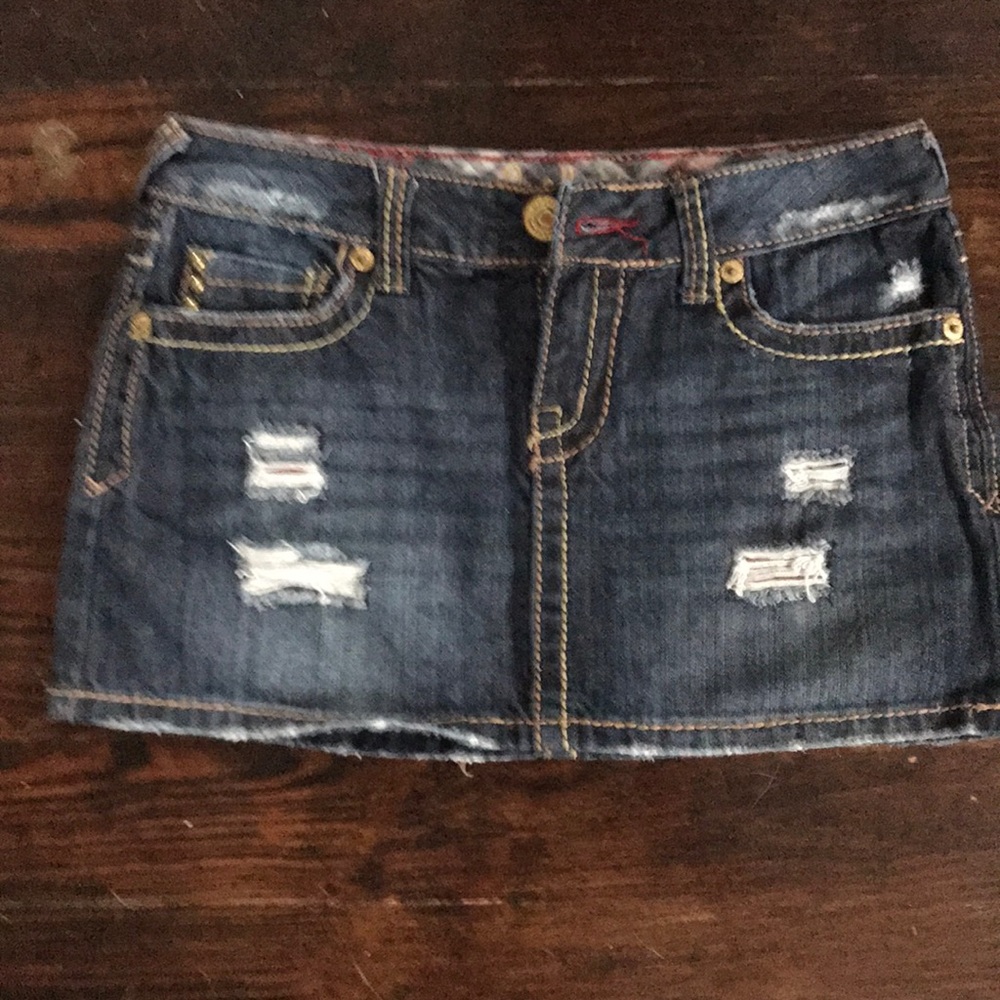 Denim mini skirt. Amethyst size 7.